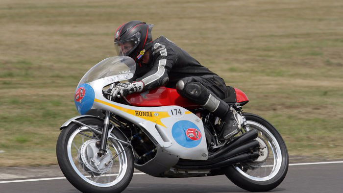 This screaming Honda ‘Six’ around the IoM TT course is awesome!!